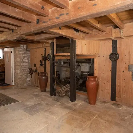 Vivers Mill * Pickering